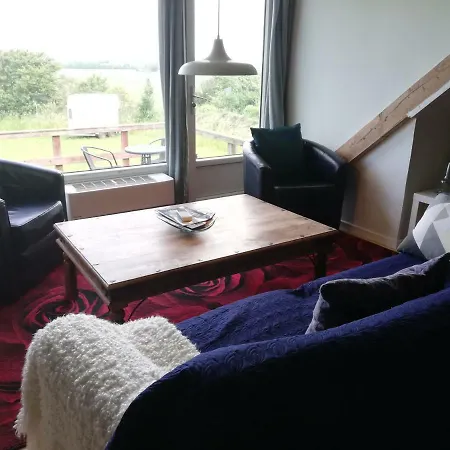 Rosengarden Bed and Breakfast 2*