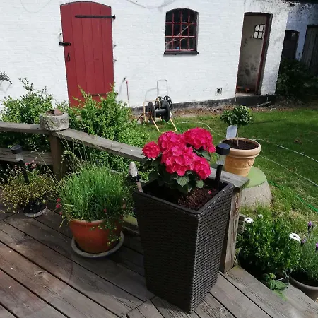 Rosengarden Bed and Breakfast Føllenslev
