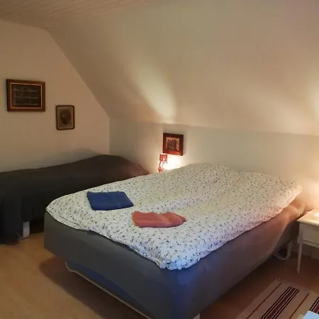 Bed and Breakfast Rosengarden Føllenslev